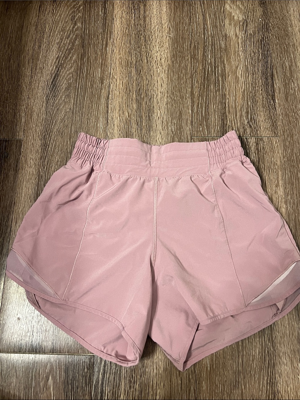 Lululemon Hotty Hot High-Rise Lined Short 4" mauve